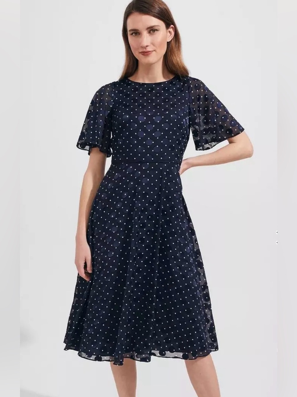 Hobbs elegance. The figure-flattering Mia dress 8